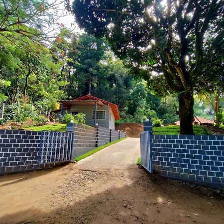 Darshan'S Home Stay 马迪凯里 外观 照片
